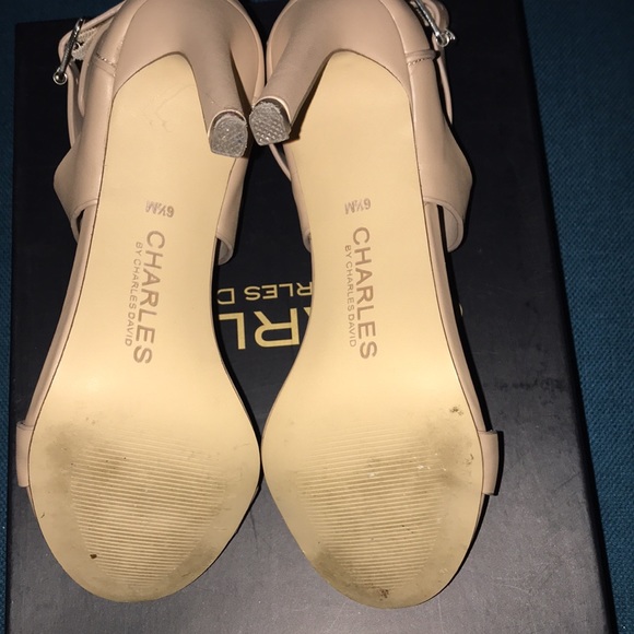 Charles by Charles David Size 7 Heel - Picture 5 of 7